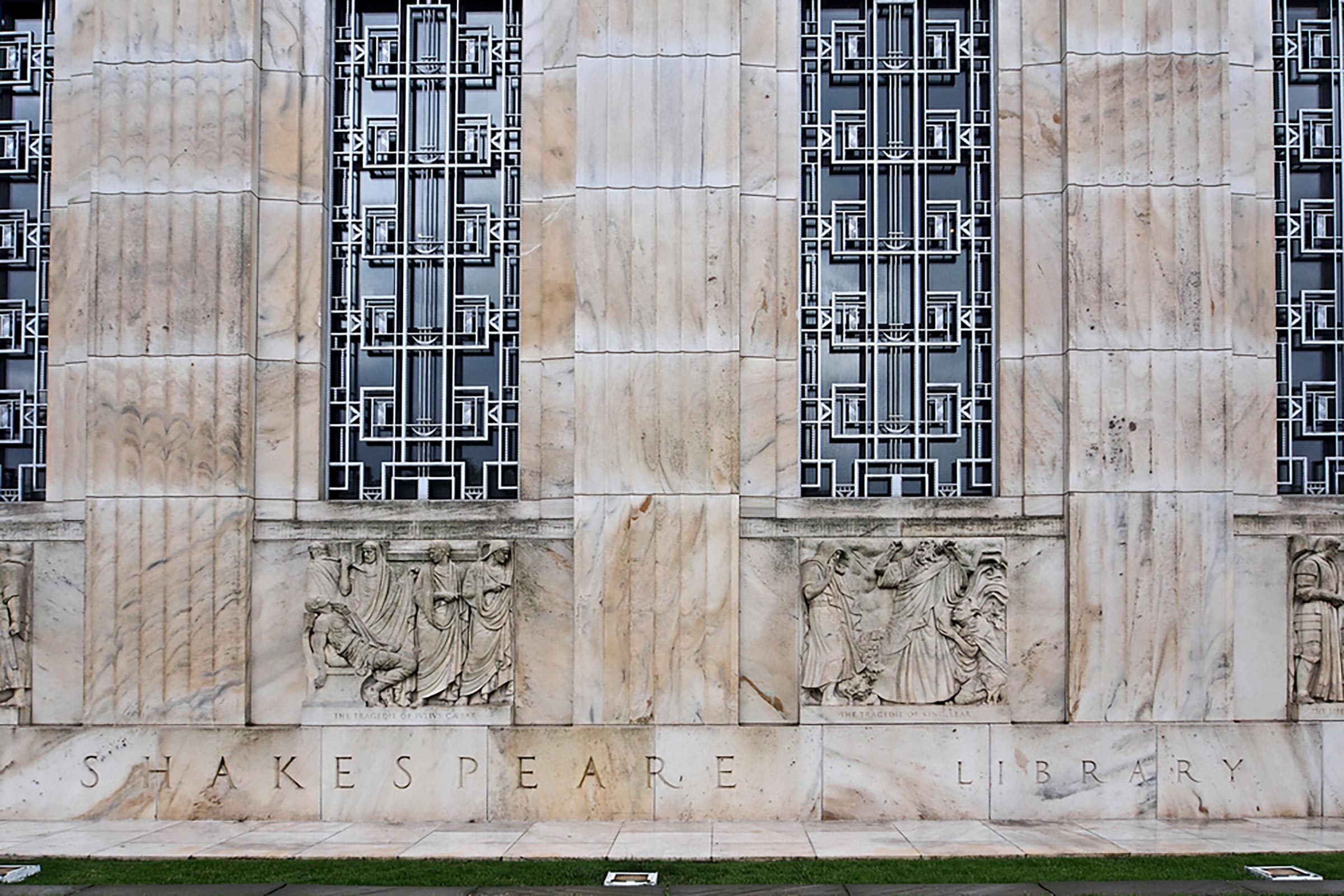 Top 9 Must‑Visit Literary Landmarks for Book Lovers This Summer