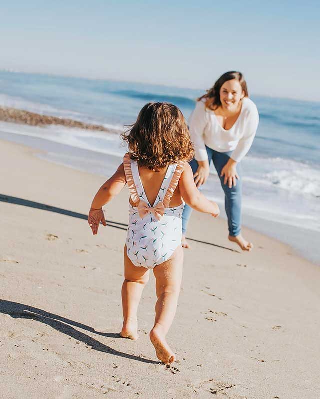 10 Must-Have Beach Essentials Every Parent Needs for a Safe, Fun Day