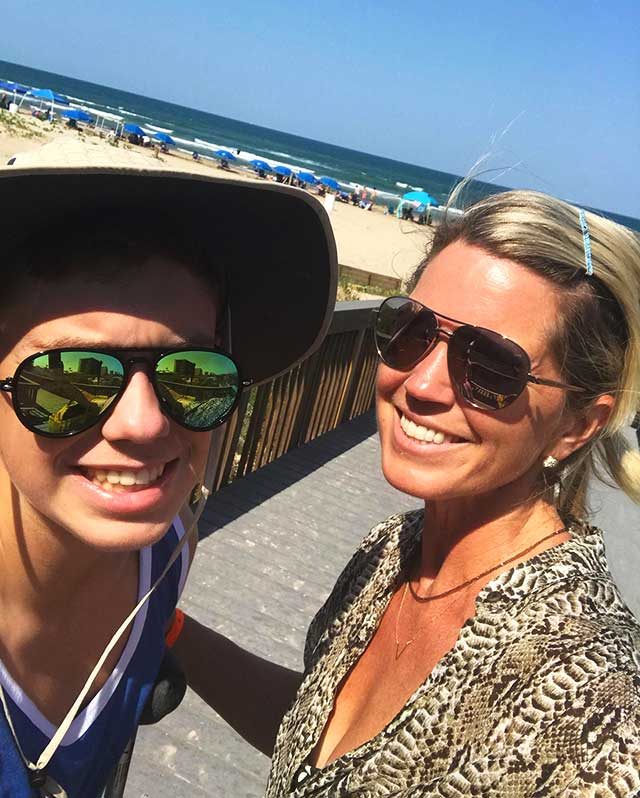 10 Must-Have Beach Essentials Every Parent Needs for a Safe, Fun Day