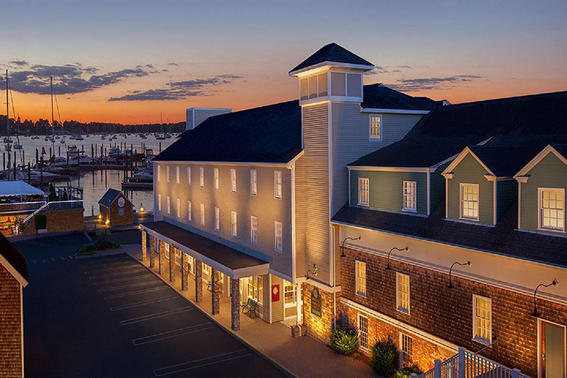 Top 10 Passport-Free Babymoon Getaways: Relax & Celebrate Without Extra Paperwork