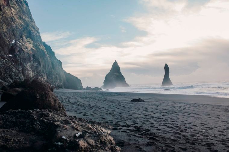 9 Essential Tipping Etiquette Rules Every Global Traveler Should Know