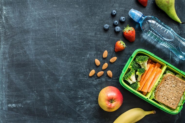 7 Expert Tips to Keep Your Kids  Ears Comfortable on Flights