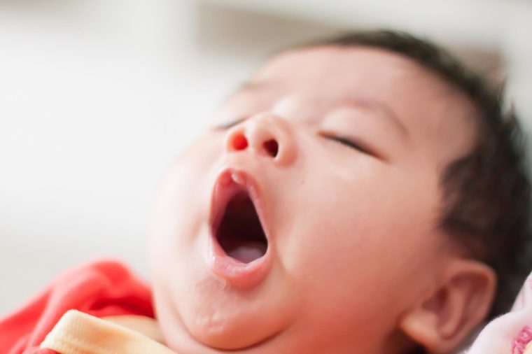 7 Expert Tips to Keep Your Kids  Ears Comfortable on Flights