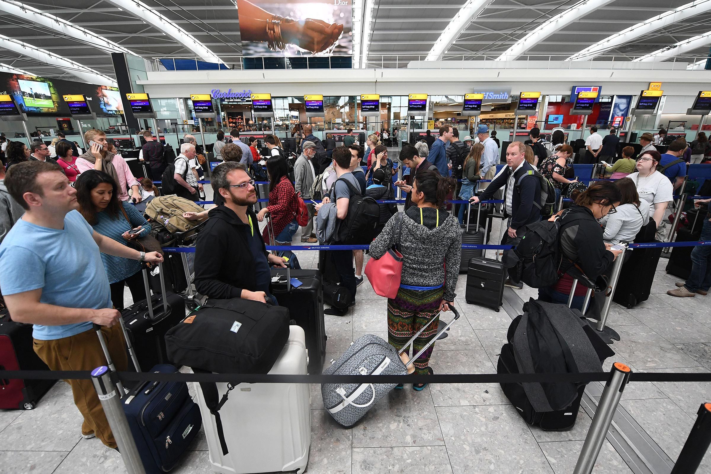 10 Stunning Photos Revealing the Chaos of Flight Delays