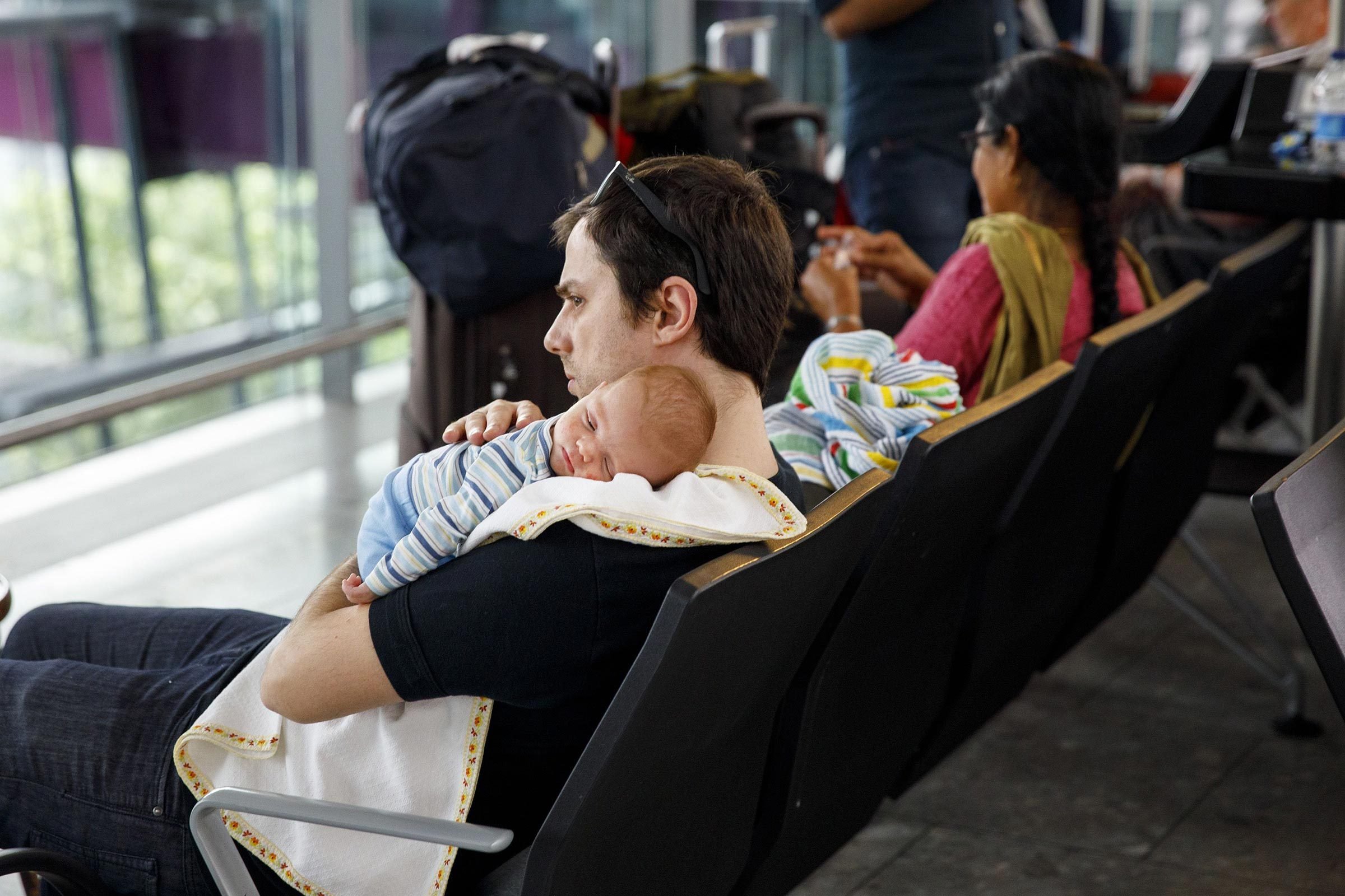 10 Stunning Photos Revealing the Chaos of Flight Delays