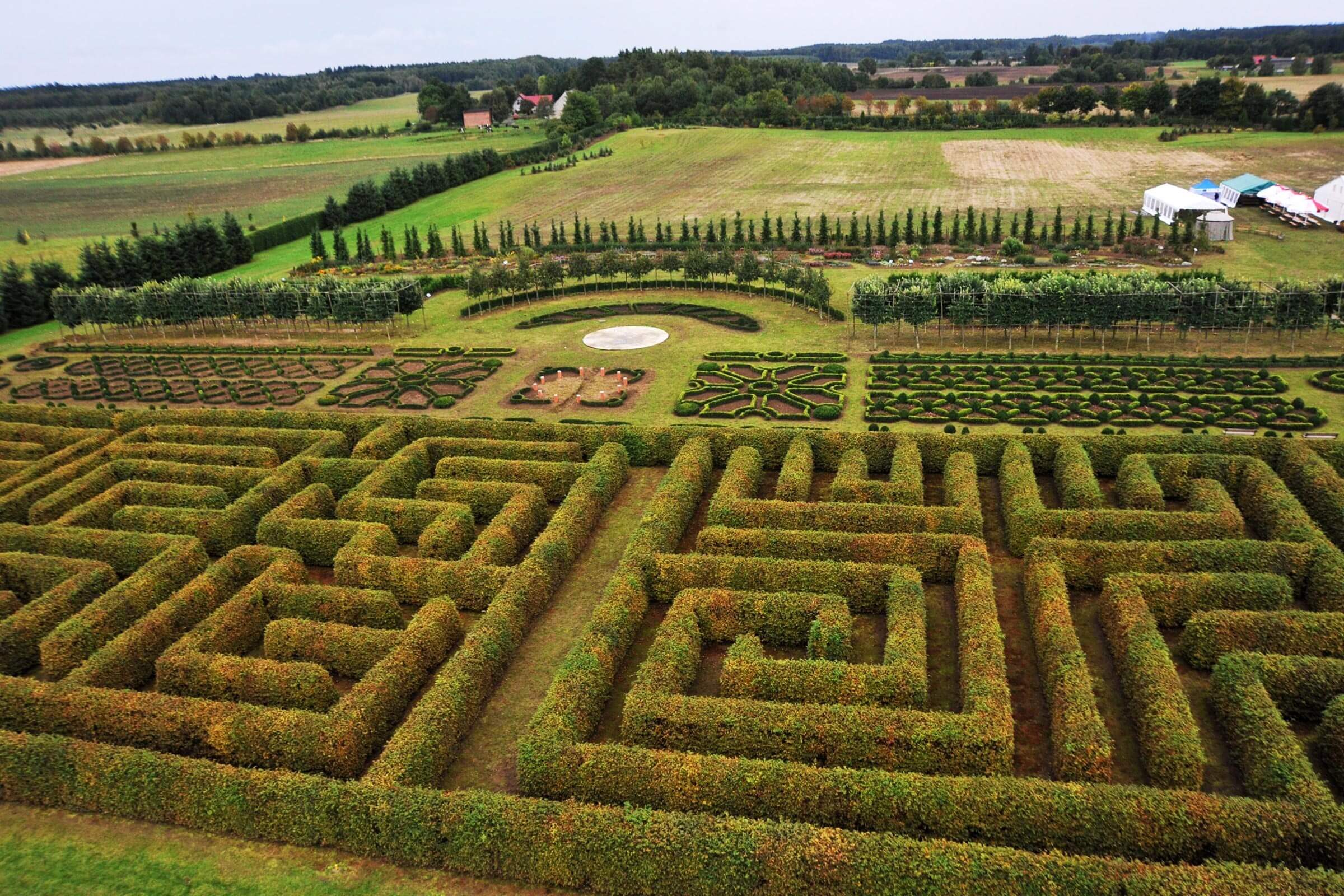Explore 9 Unforgettable Mazes Around the World