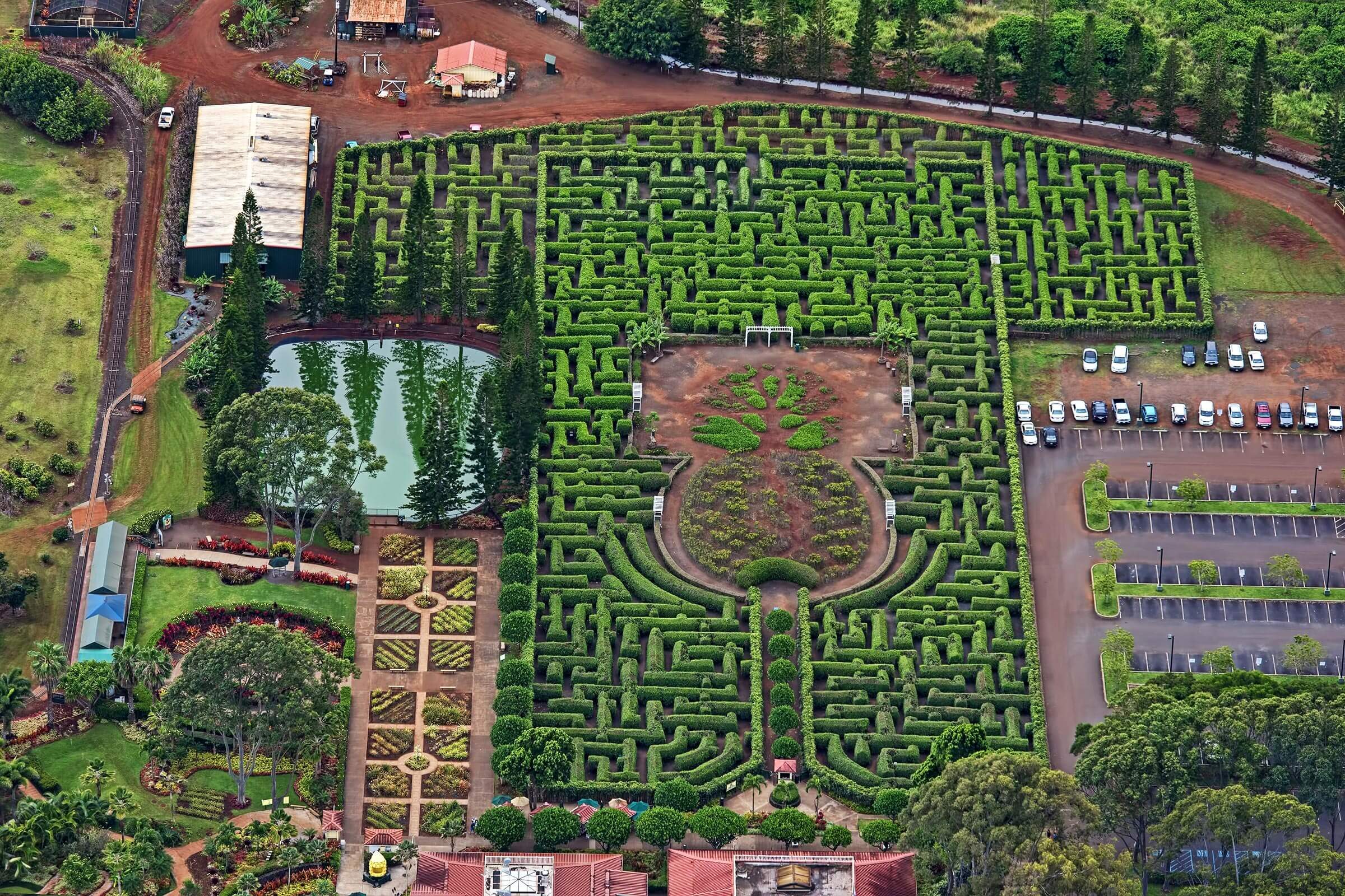 Explore 9 Unforgettable Mazes Around the World