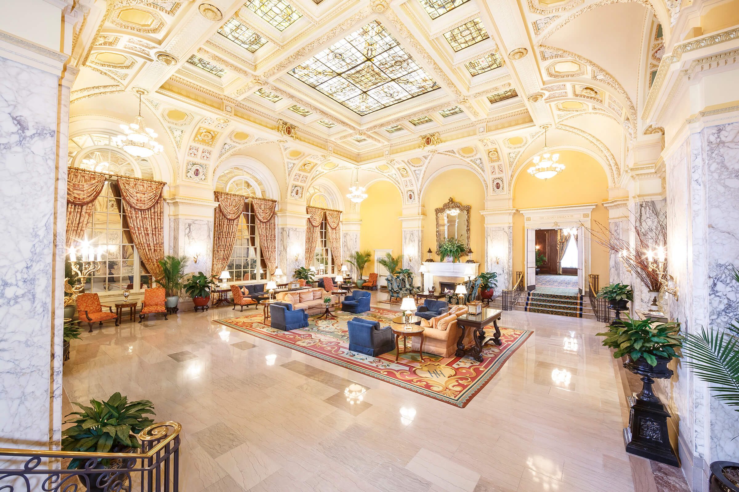 12 Most Stunning Hotel Entrances Around the World