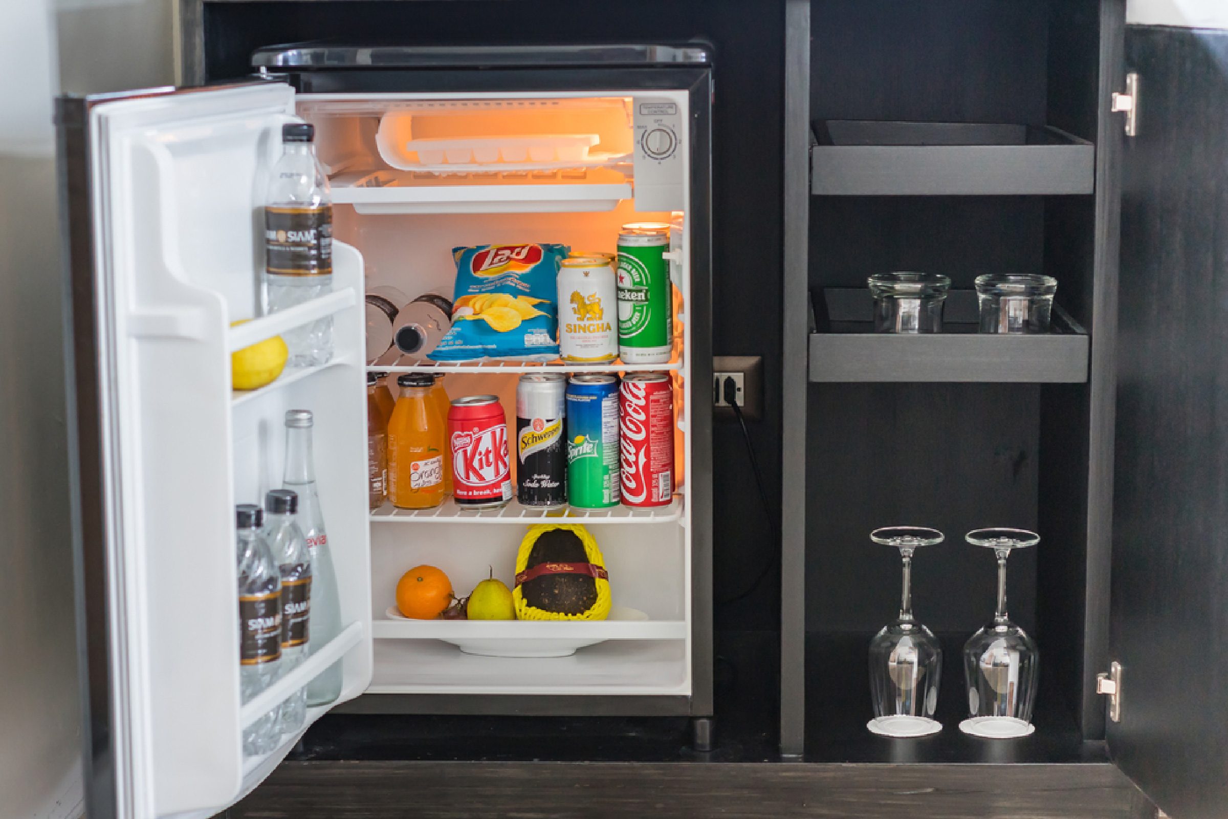 15 Hidden Travel Fees Smart Travelers Always Avoid