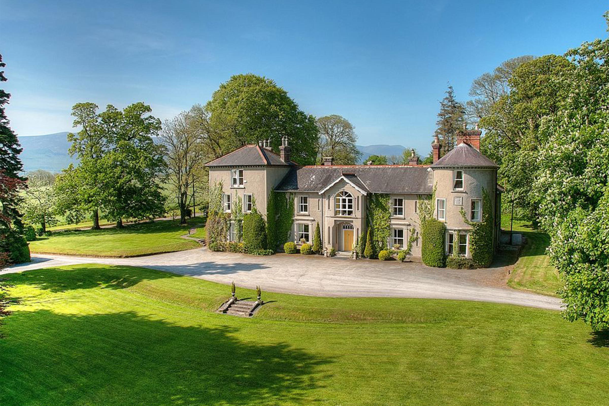 Explore 20 Stunning Global Homes Available for Rent