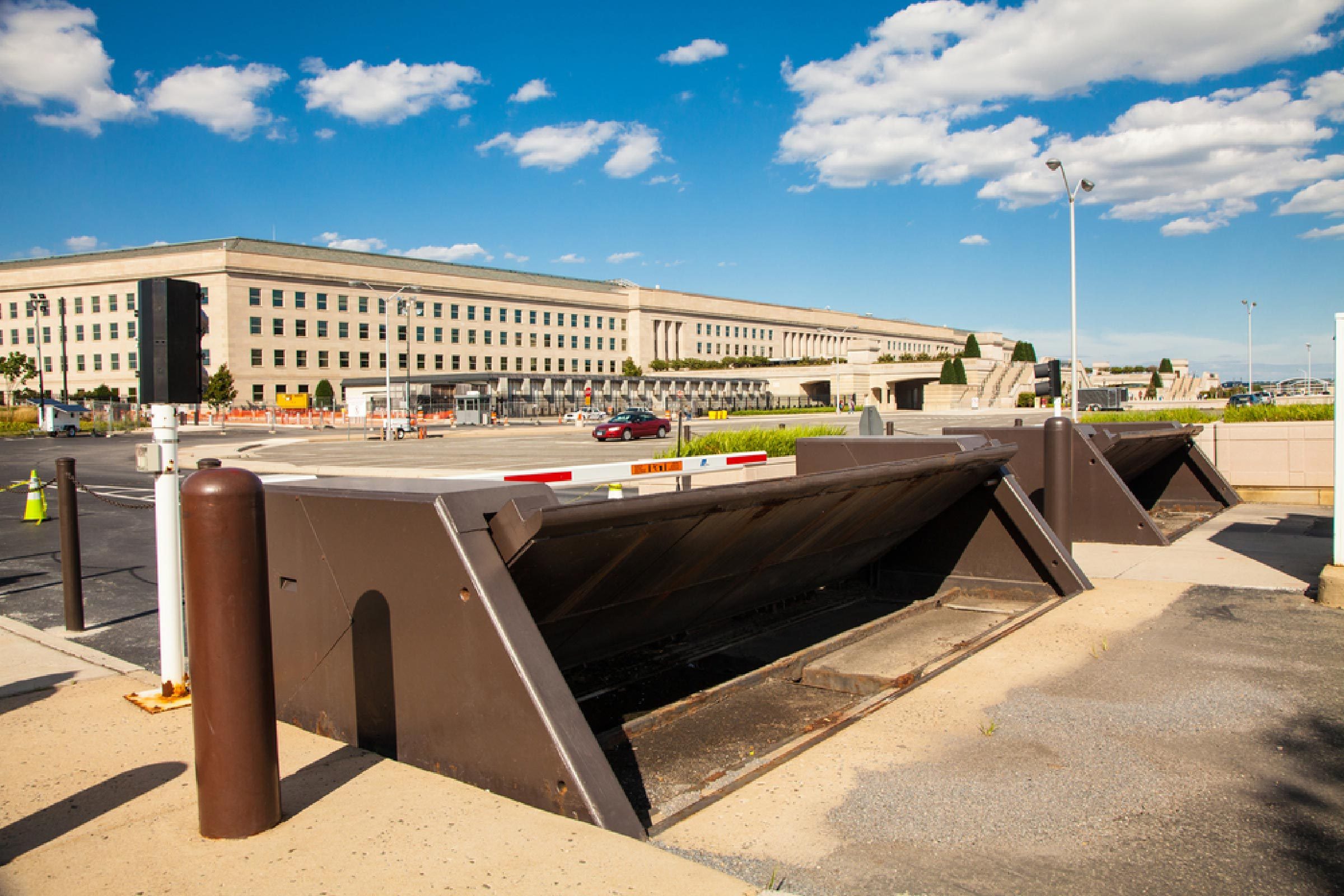 Explore 14 Insightful Facts About the Pentagon – History, Structure, and Surprising Details