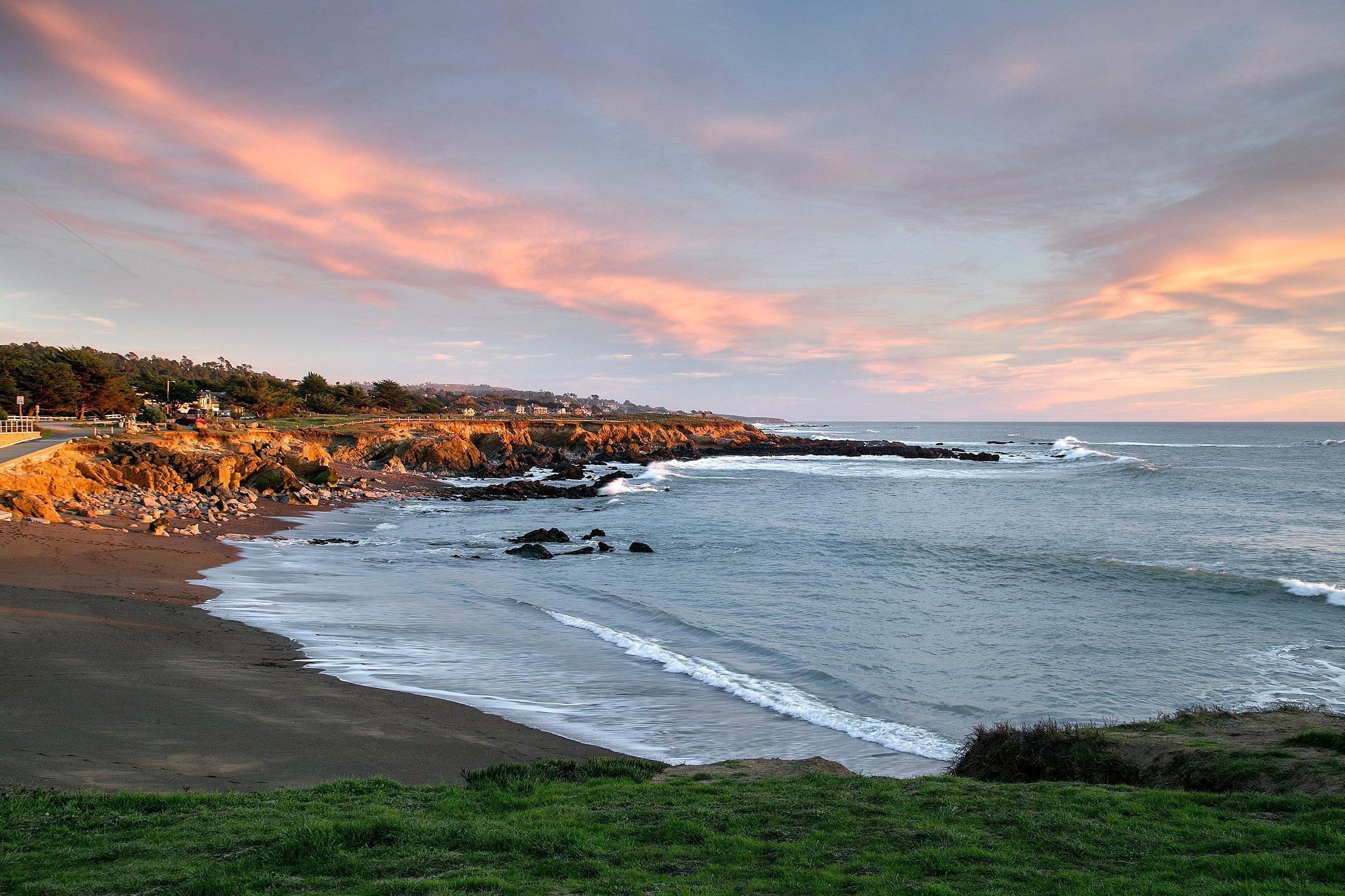 Top 15 Budget-Friendly Beach Getaways Across America