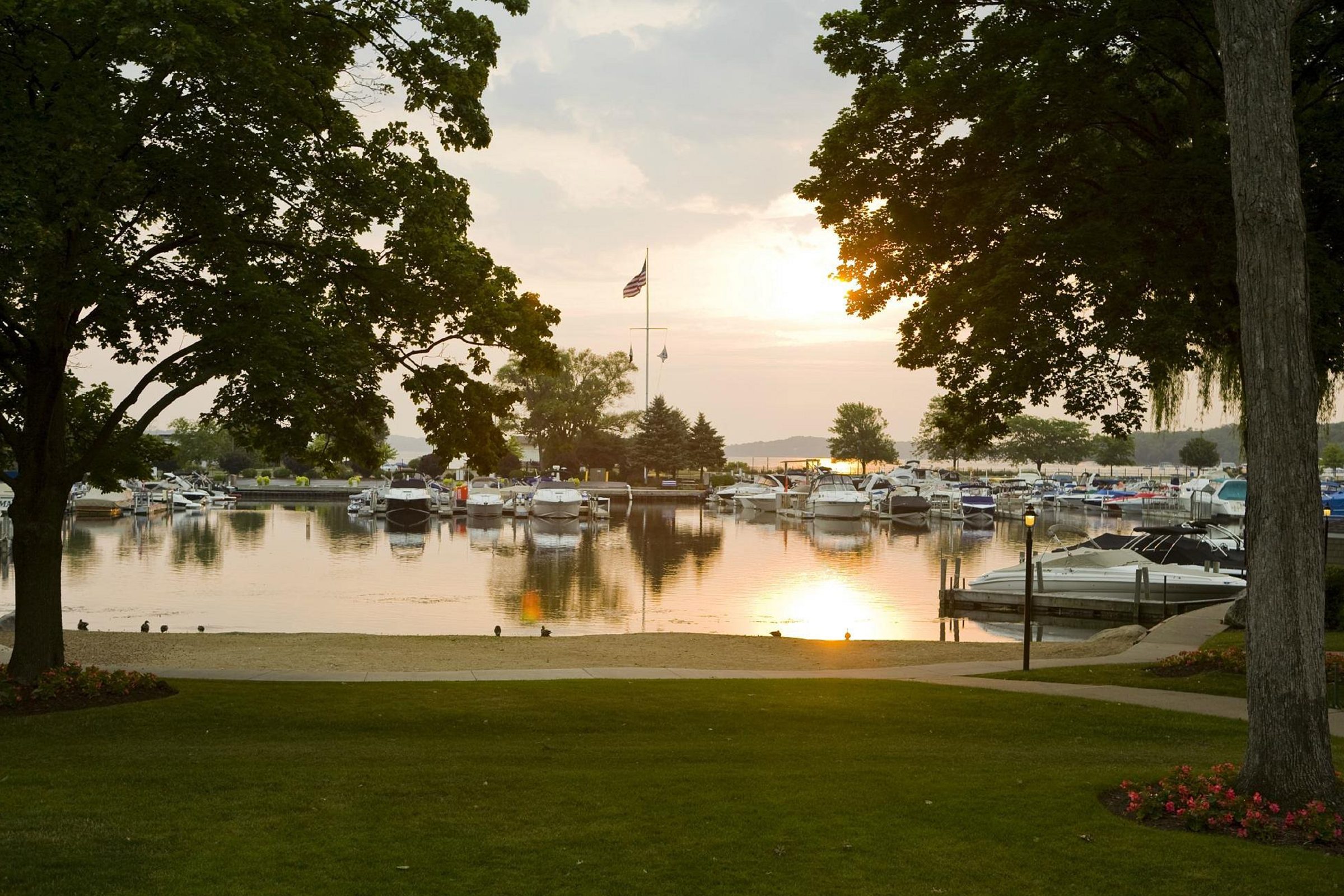 Top 15 Budget-Friendly Beach Getaways Across America