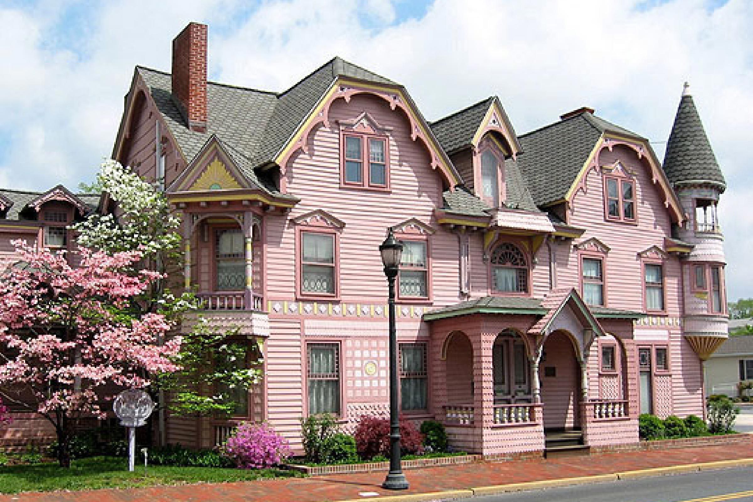 Discover the Most Charming Small‑Town Bed & Breakfasts Across the United States