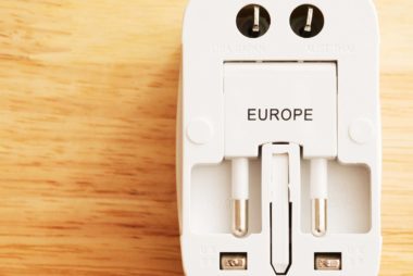 9 Affordable Ways to Use Your Phone Abroad Without Breaking the Bank