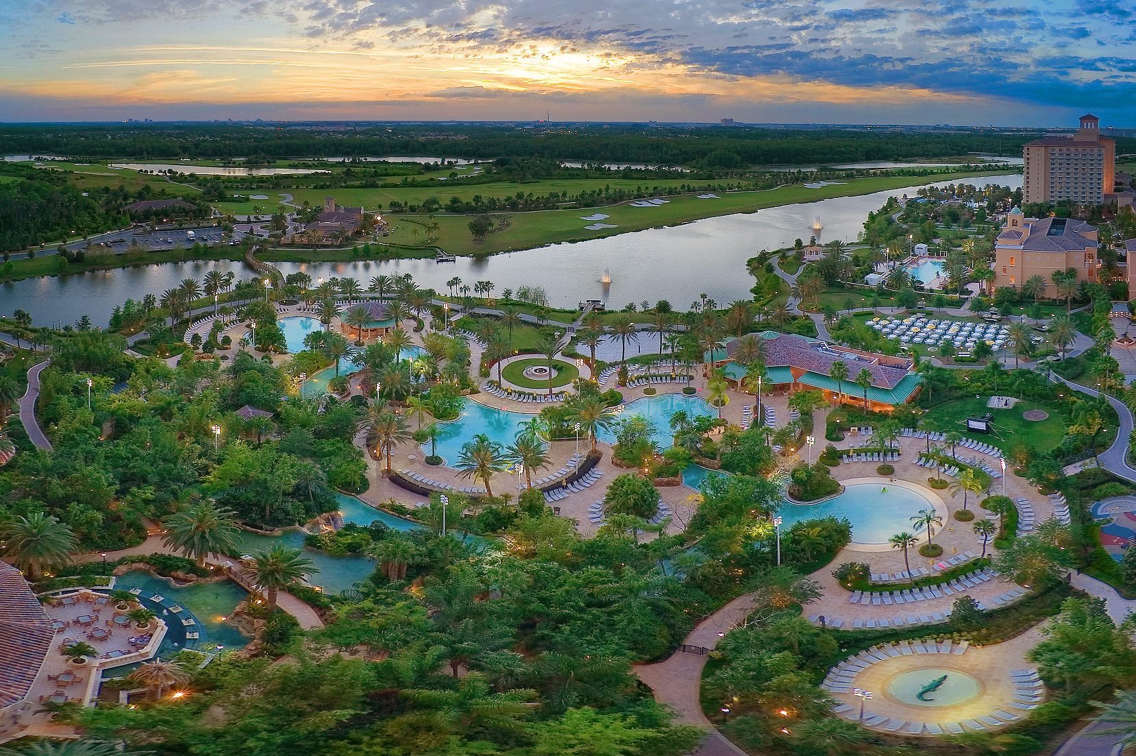 World s Most Luxurious Hotel Pools: A Glimpse of Opulence