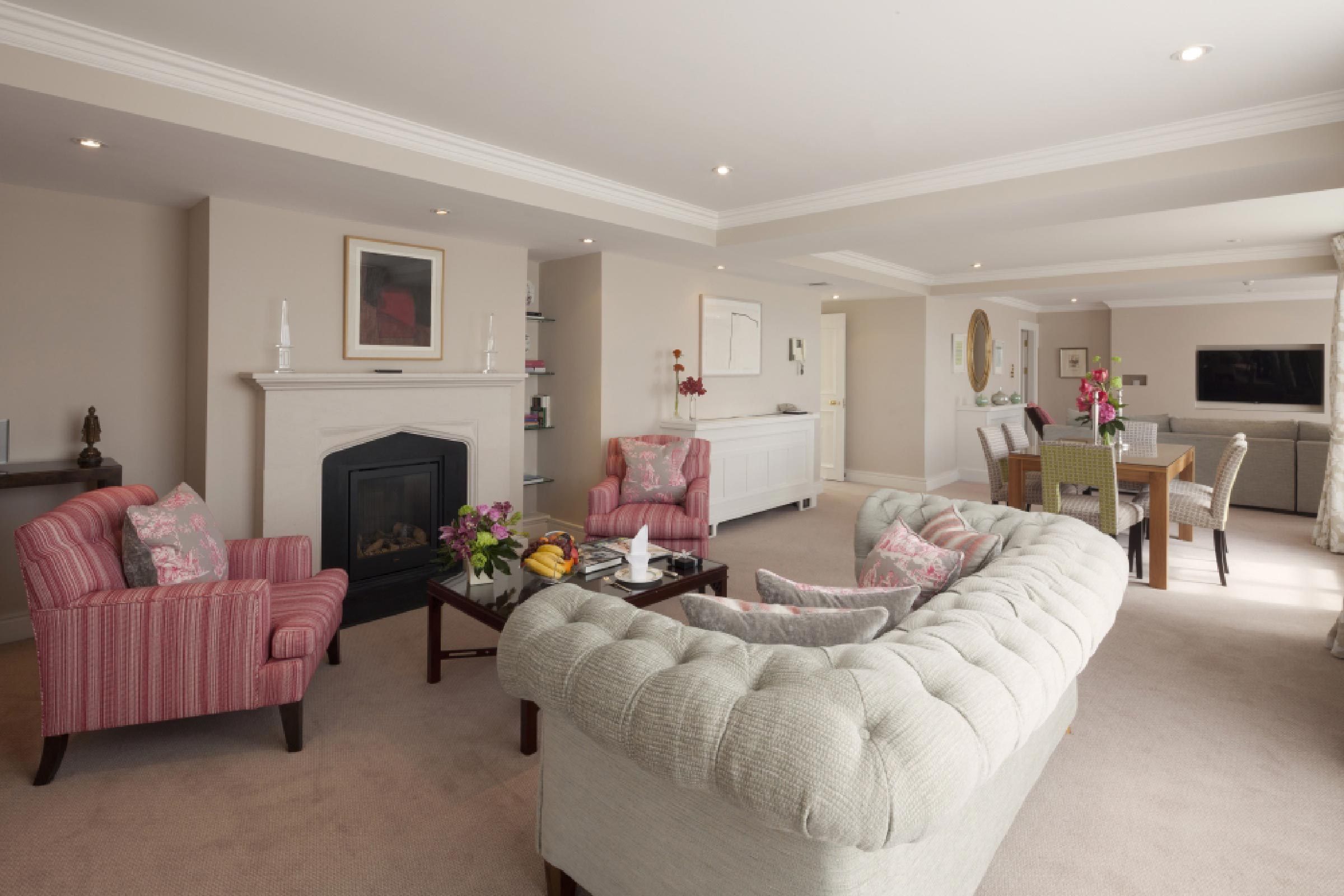 Discover Ireland’s Premier Hotel Suites: 9 Stunning Luxury Retreats