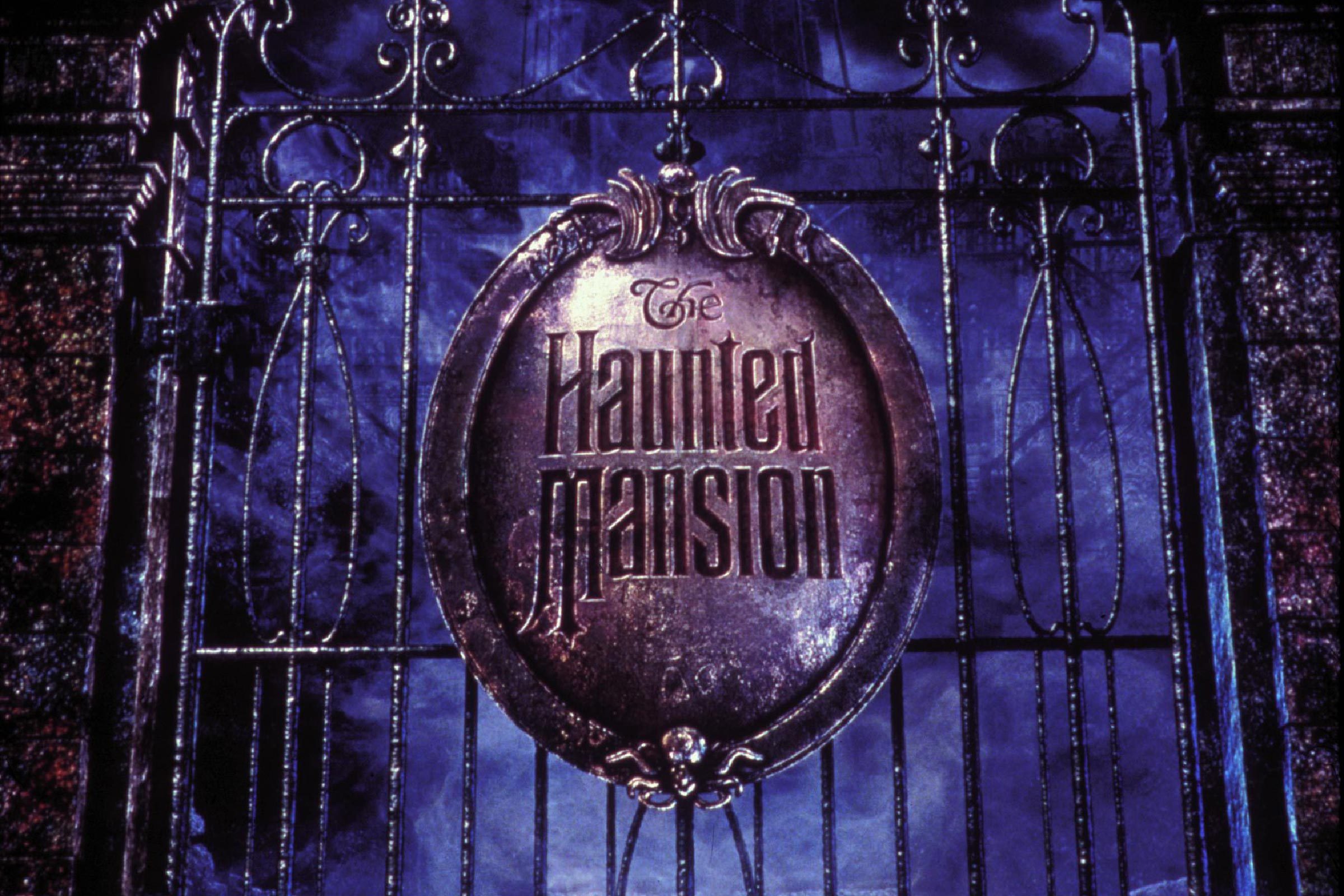 23 Astonishing Facts About Disneyland That You Never Knew