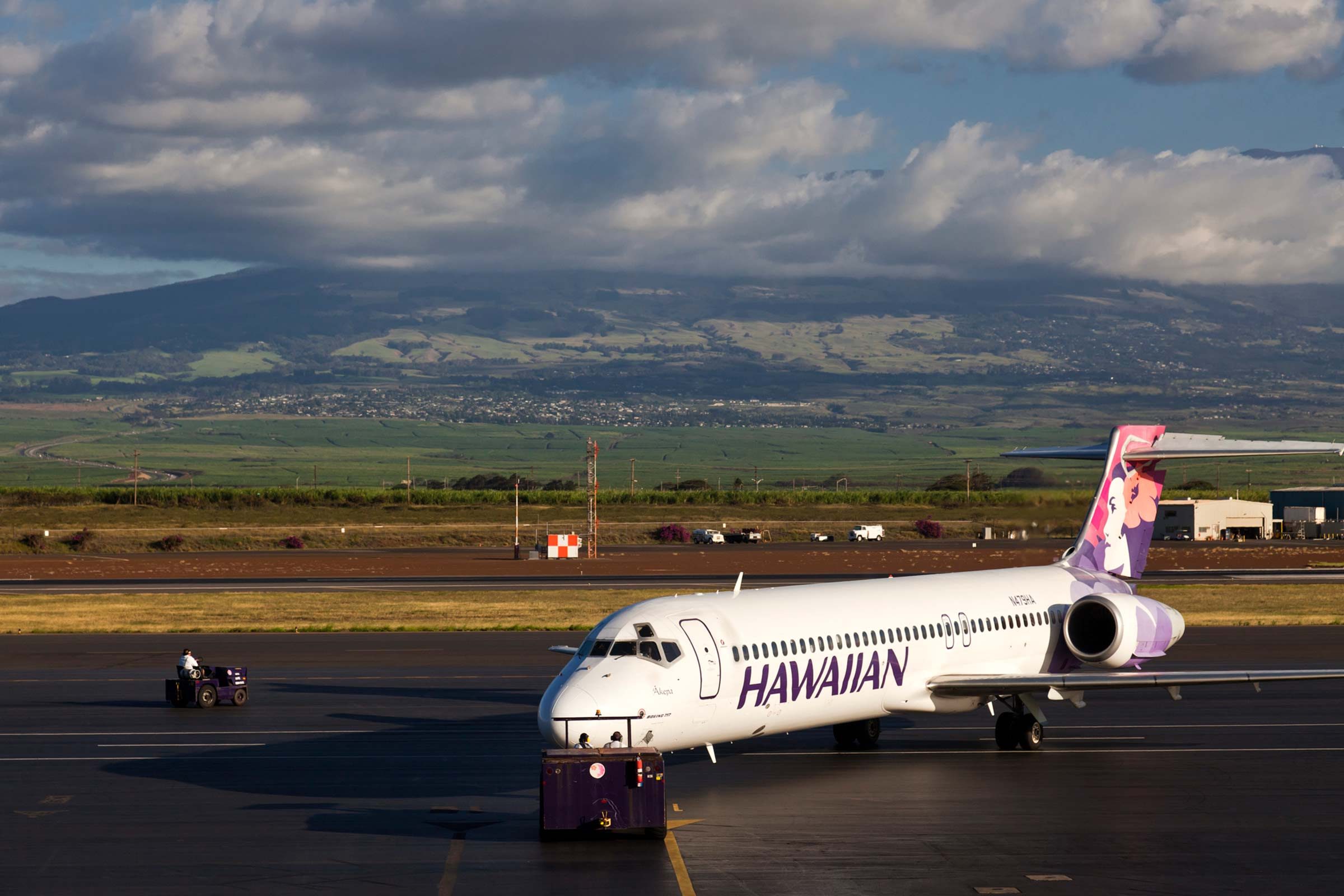 Essential Hawaiian Vacation Tips: 11 Must-Know Facts Before Booking