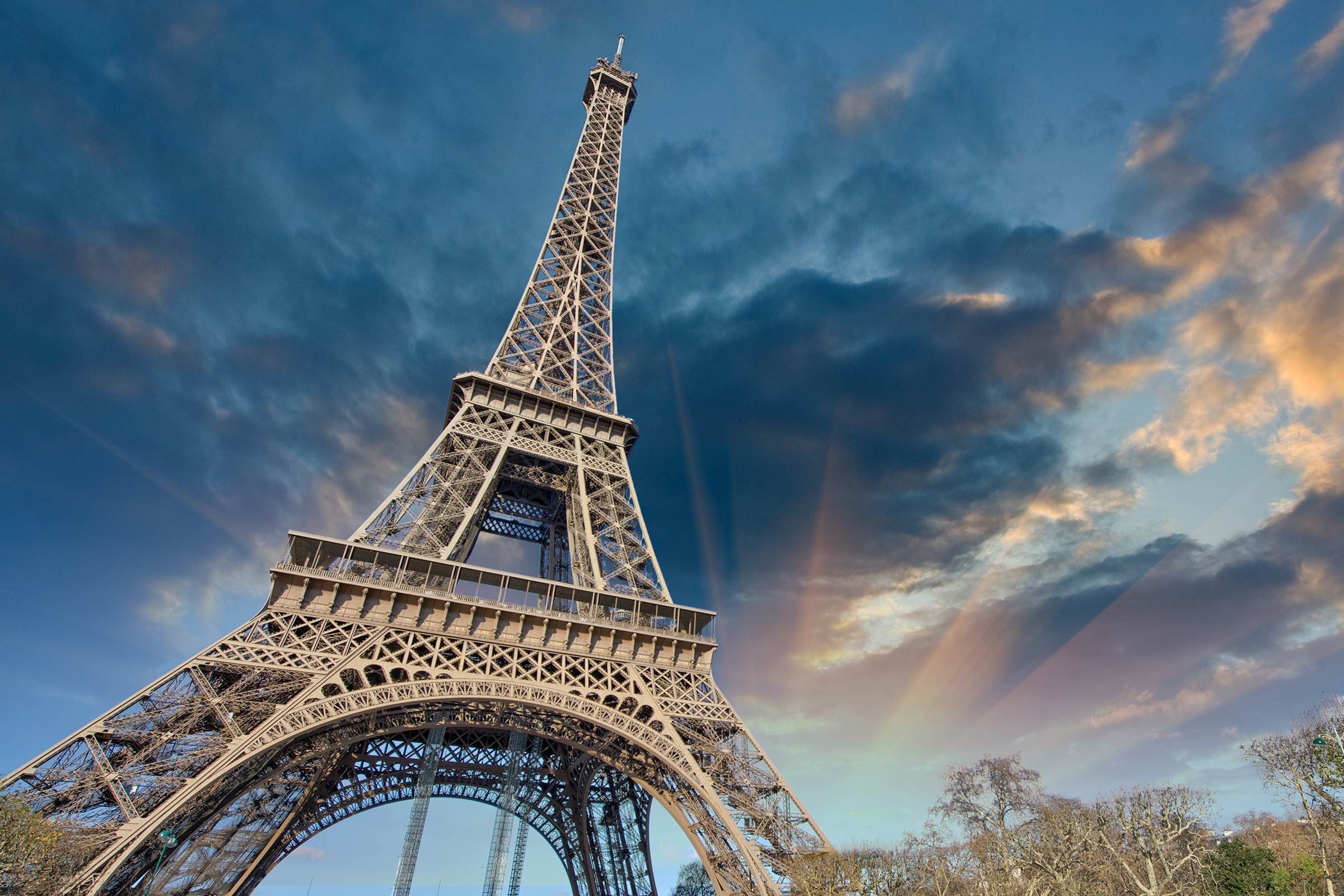 19 Incredible Eiffel Tower Secrets You Probably Didn t Know