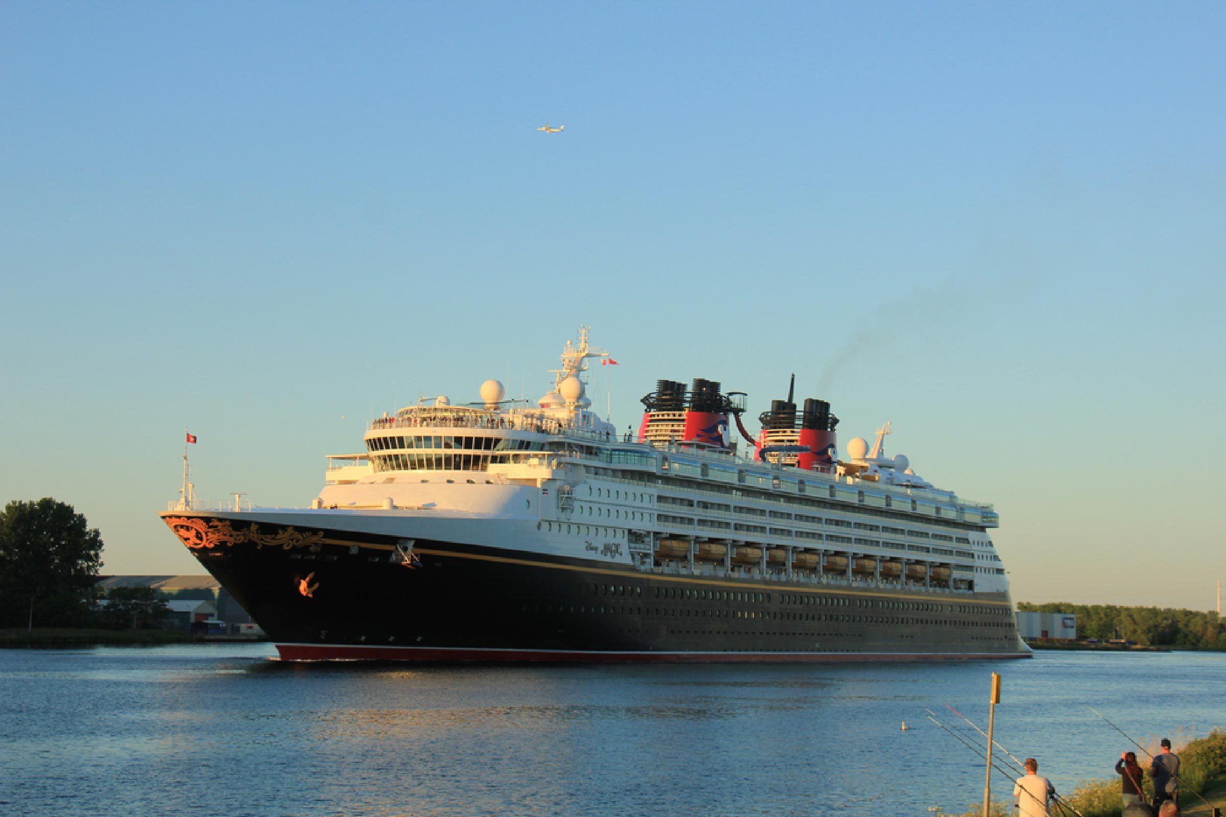 12 Must‑Do Bucket‑List Cruises Every Traveler Should Experience