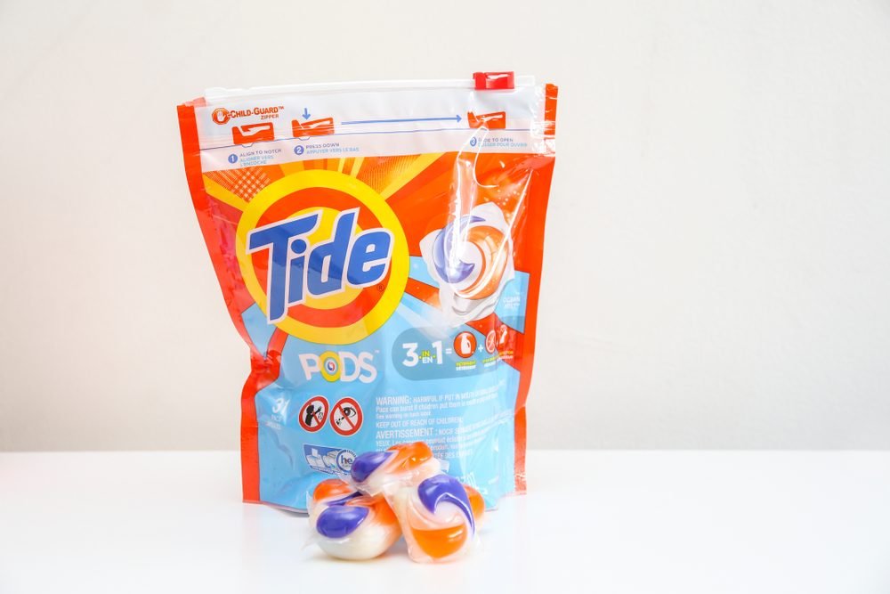 14 Expert Packing Hacks from Flight Attendants