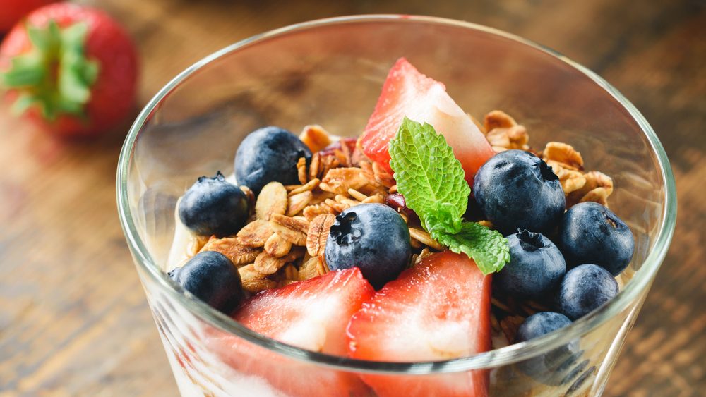 Top 15 Hotels Offering Free Hot Breakfasts for Travelers