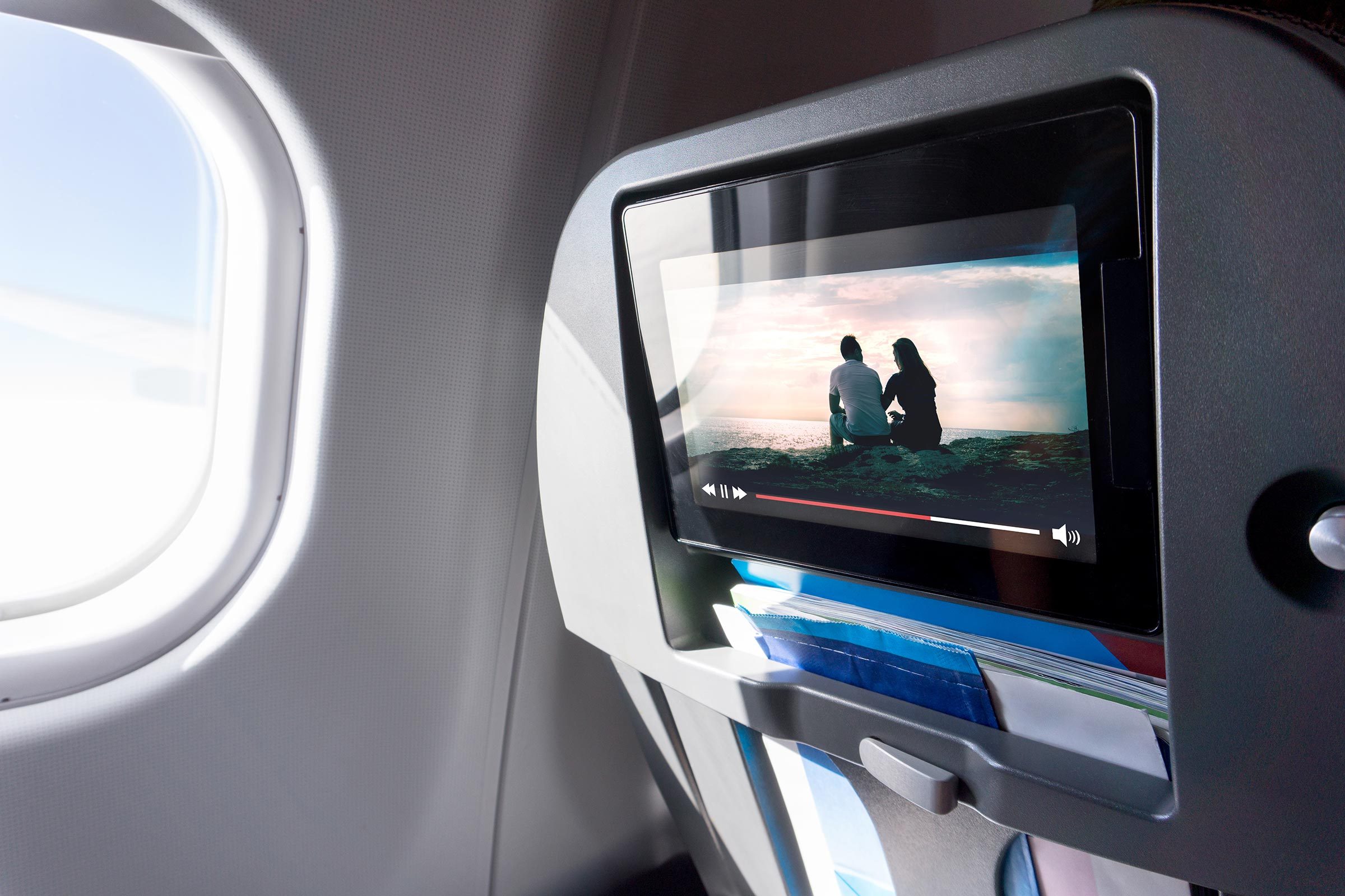 11 Free Perks You Can Enjoy on Any Flight