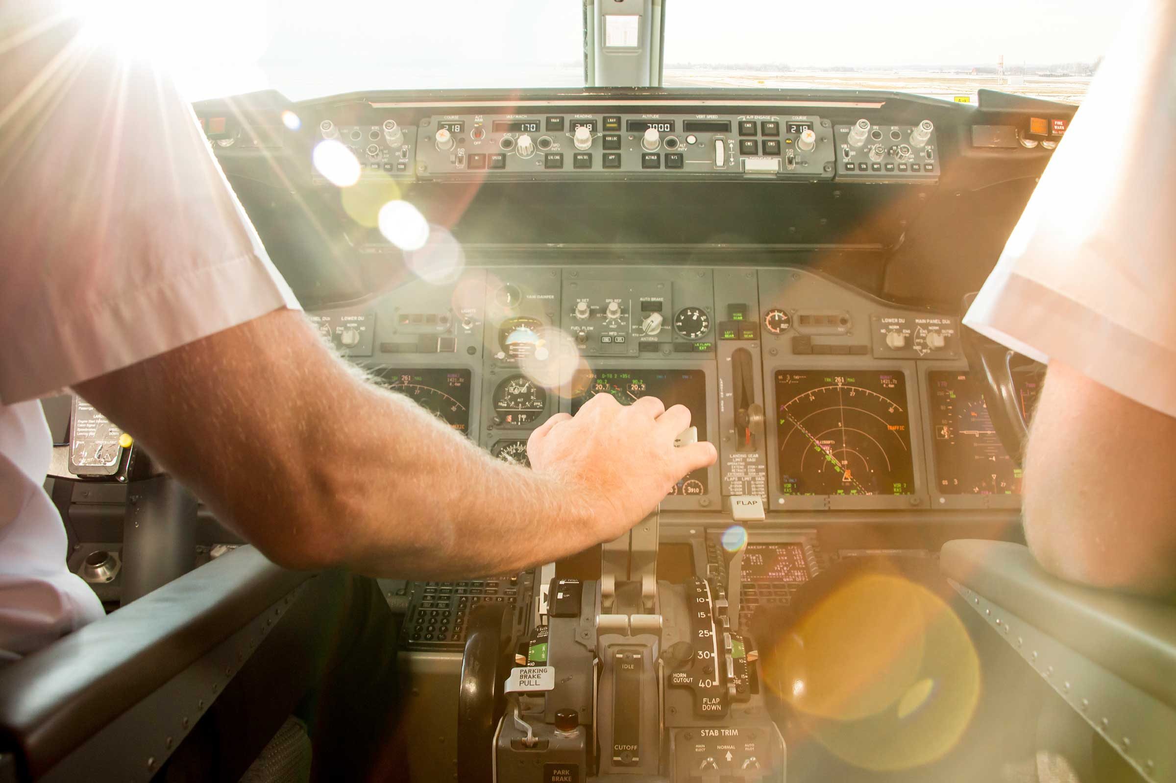 9 Common Airplane Sounds Explained – What They Reveal About Your Flight