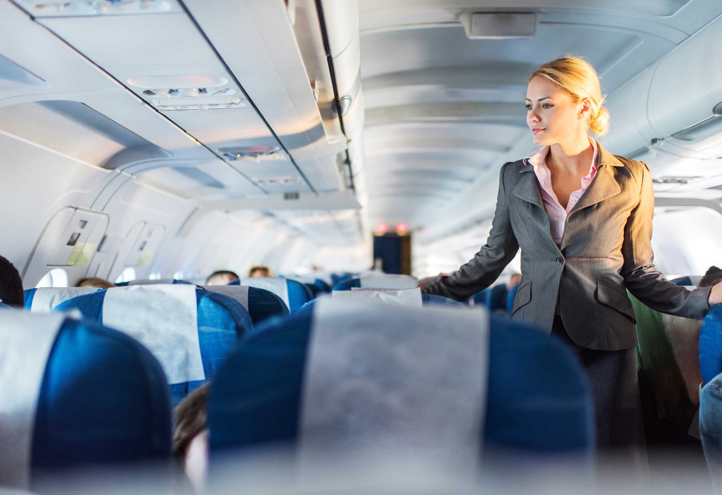 9 Common Airplane Sounds Explained – What They Reveal About Your Flight