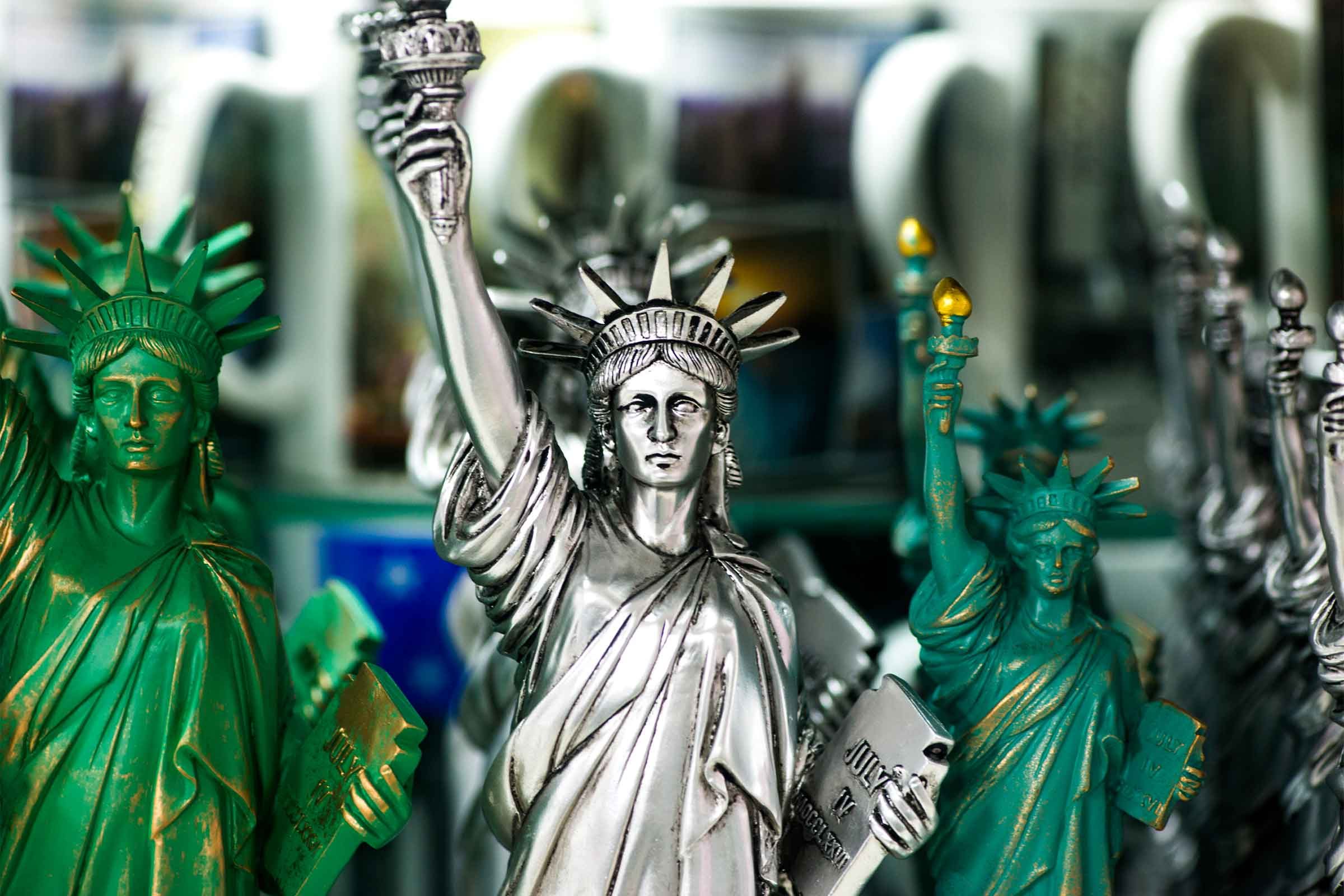 Master Carry-On Packing: 9 Expert Tips for a Smooth, Stress-Free Trip