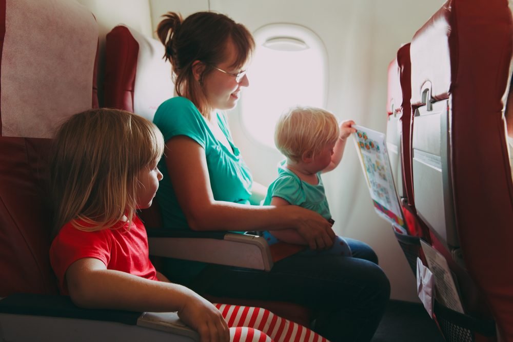 Expert Tips: 21 Proven Secrets for Stress‑Free Family Flights from Flight Attendants & Pilots