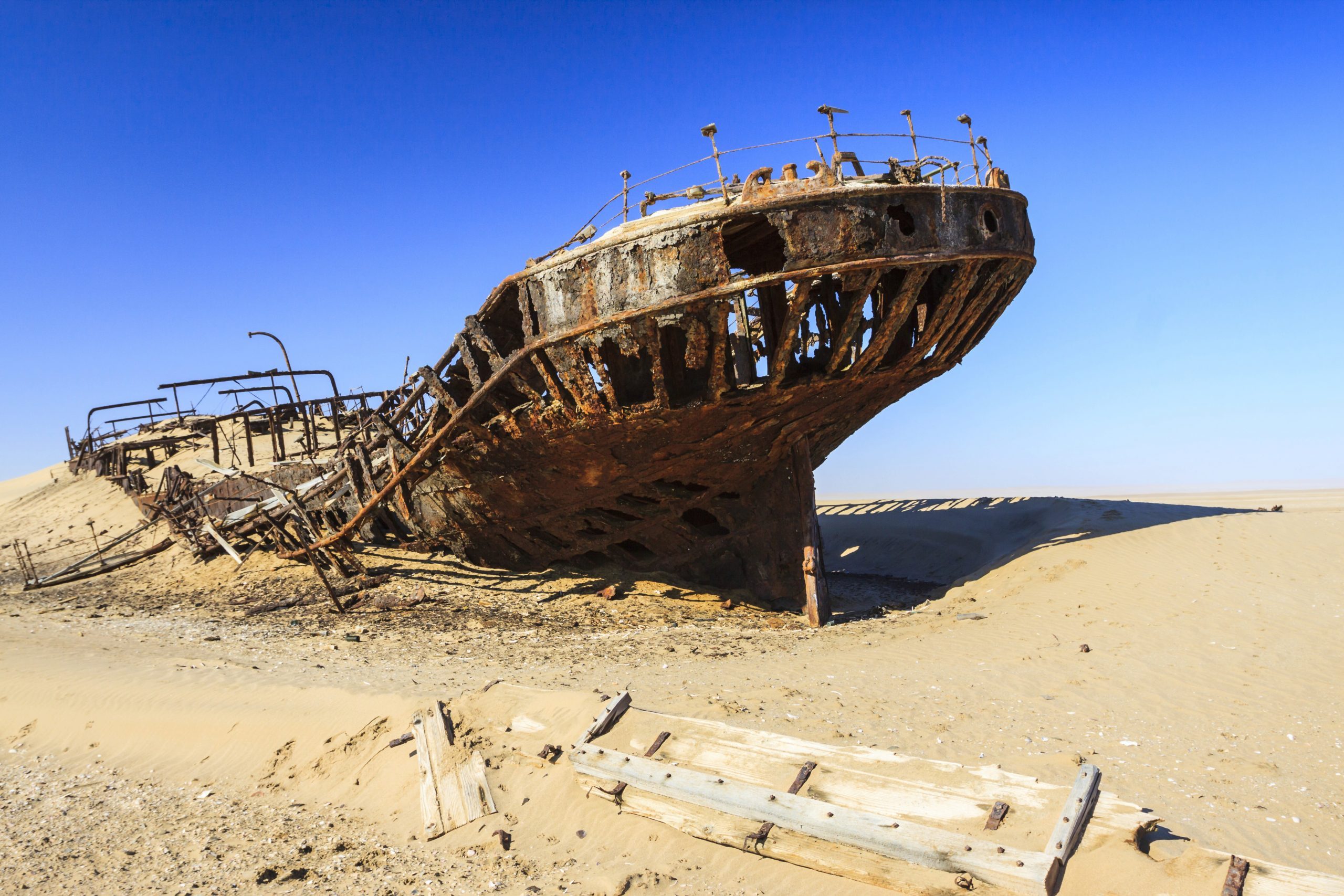 Top 10 Spectacular Shipwrecks Worldwide