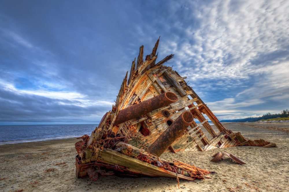 Top 10 Spectacular Shipwrecks Worldwide