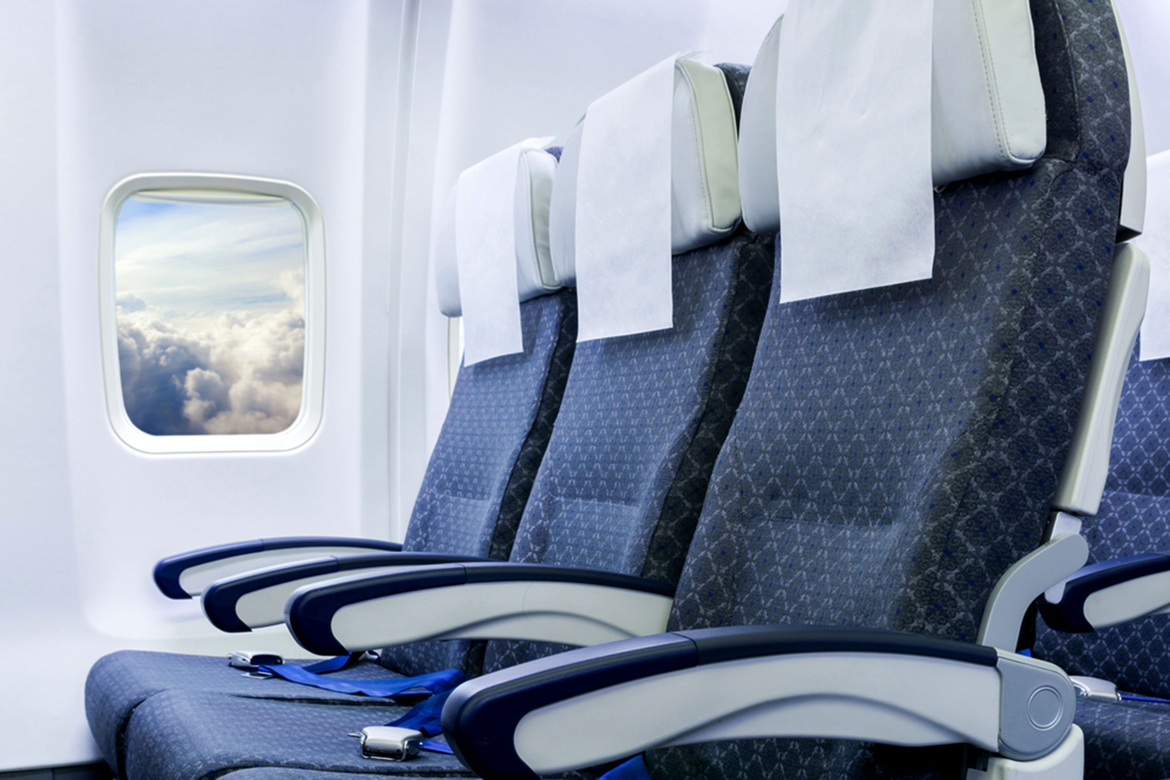 Sleep Like a Pro on Planes: 14 Insider Tips from Seasoned Travelers