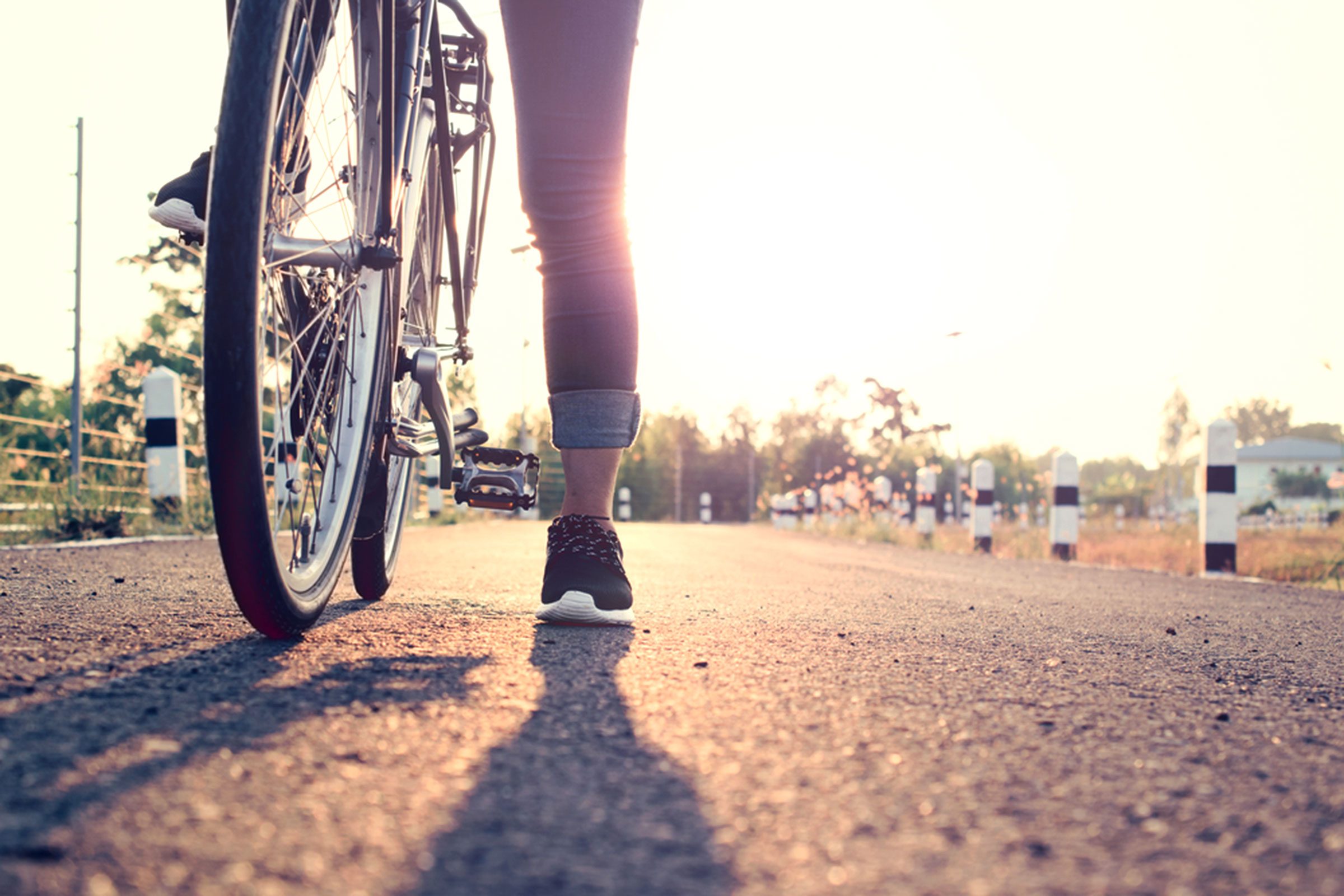 Sleep Like a Pro on Planes: 14 Insider Tips from Seasoned Travelers