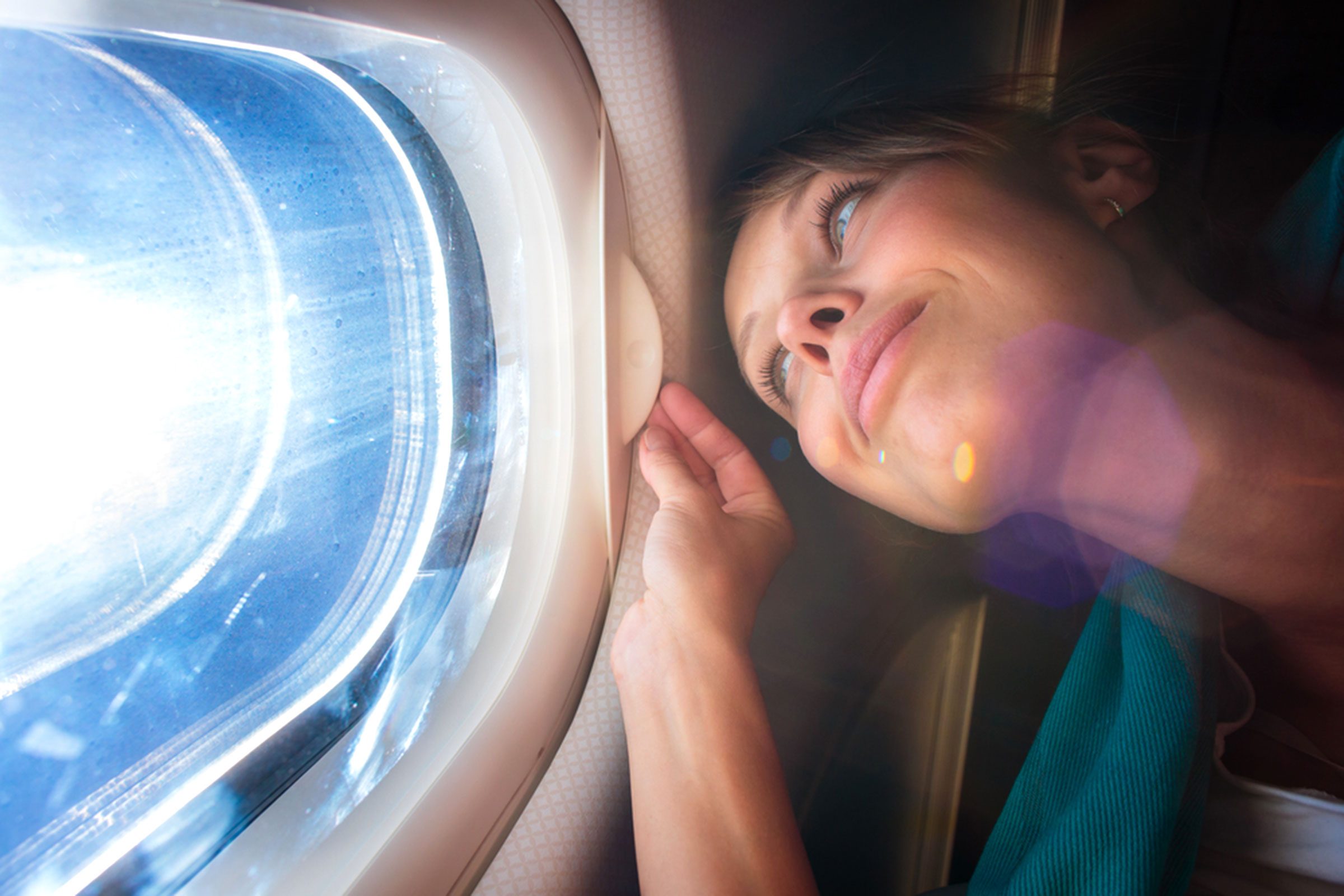 Sleep Like a Pro on Planes: 14 Insider Tips from Seasoned Travelers