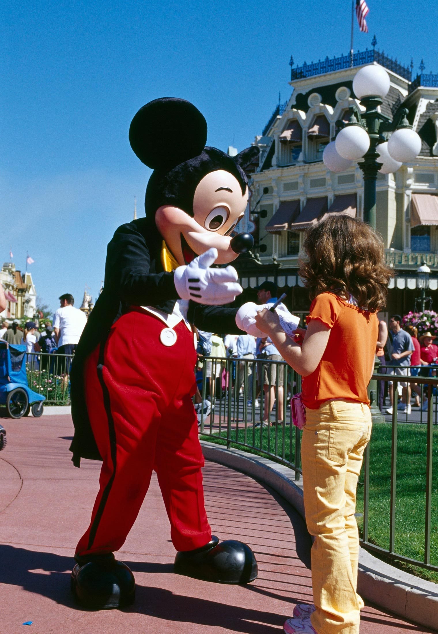 Disney World vs. Universal Studios: 10 Essential Differences