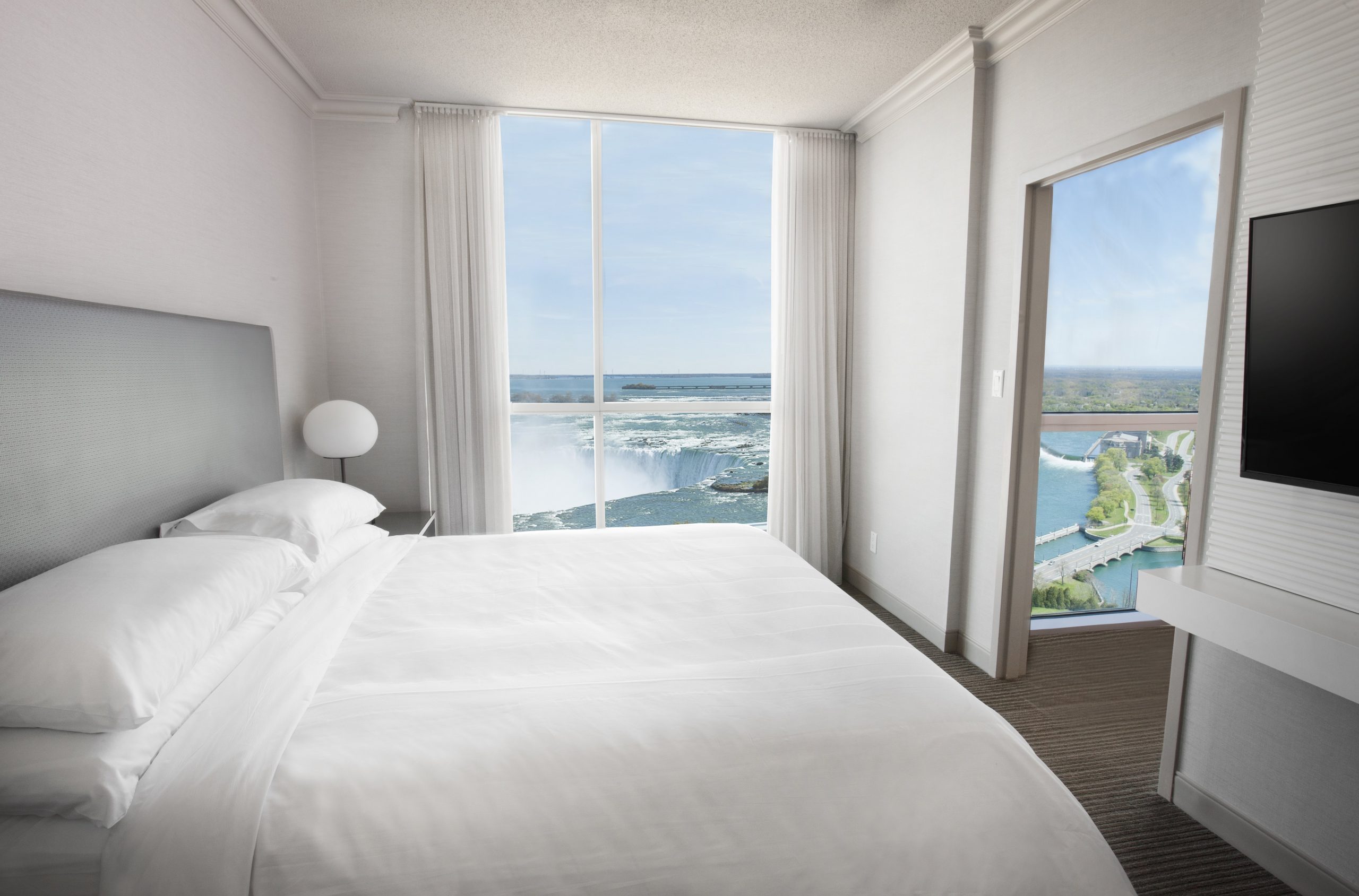 19 Must‑Visit Bucket‑List Hotel Experiences Worldwide