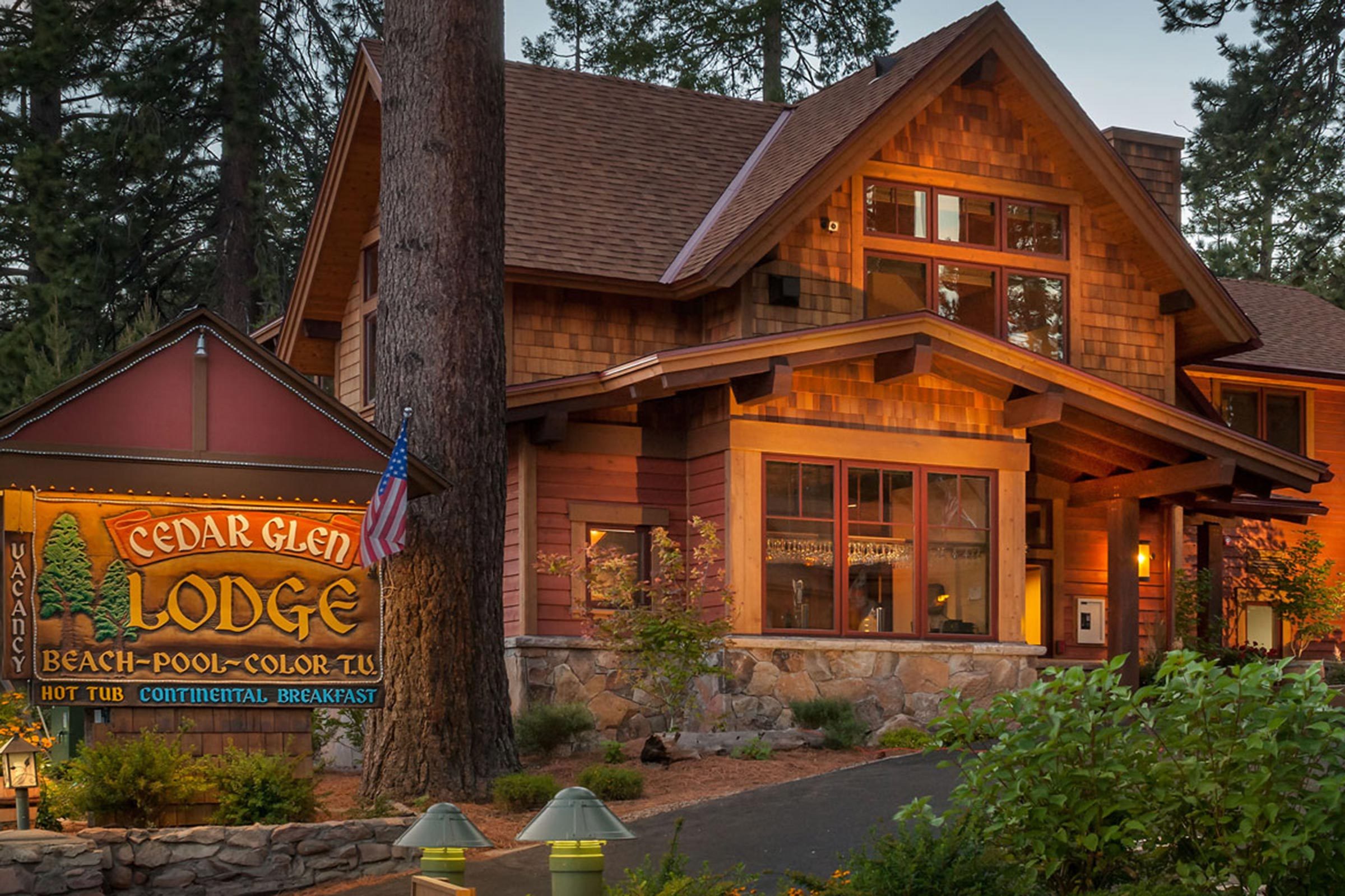 8 Cozy Inns to Book Now for Stunning Fall Foliage in the Berkshires