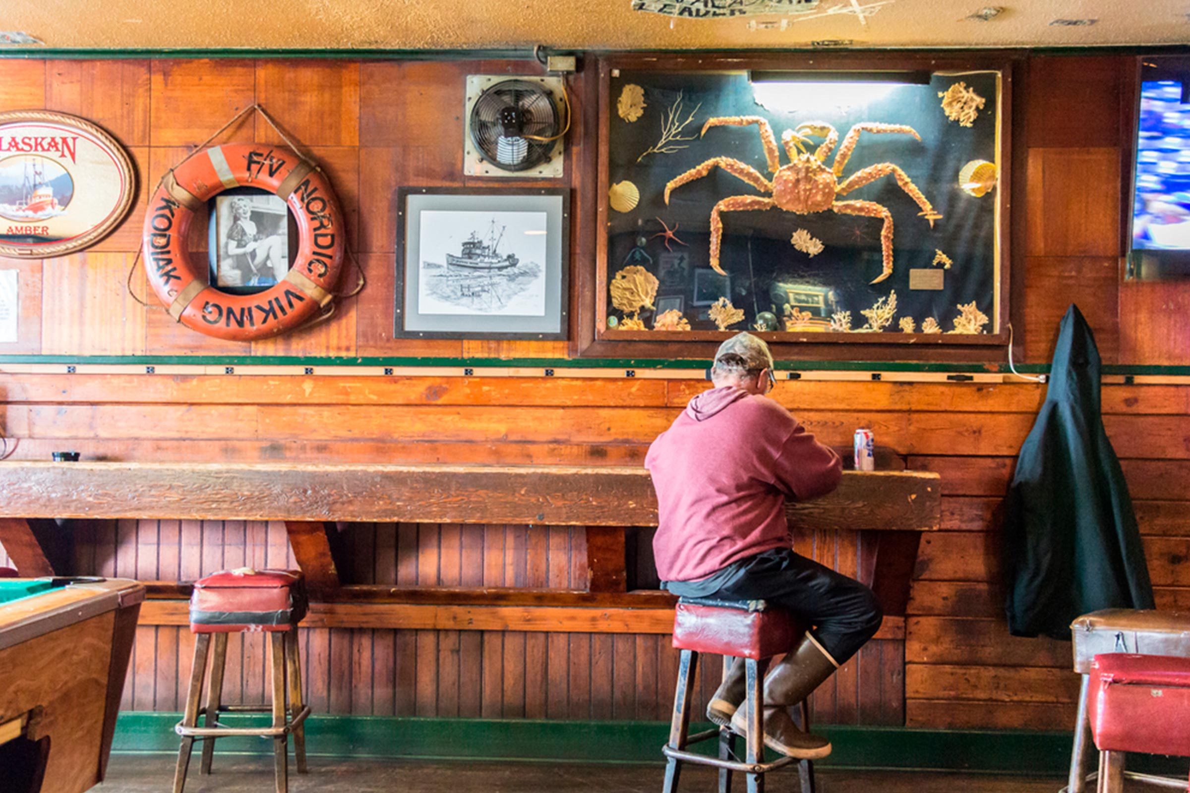 13 Unexpected Global Fines You Might Encounter While Traveling