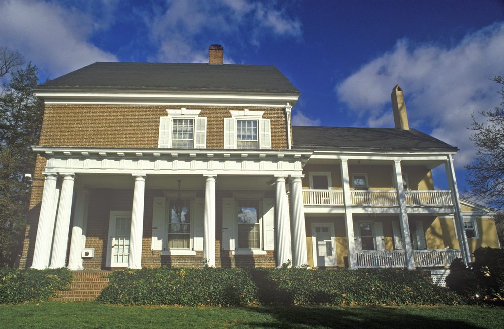 13 Haunted Houses with Unsolved Mysteries