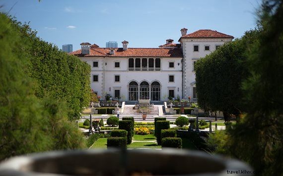 Miami s Most Photogenic Spots: A Guide to Instagram-Worthy Scenes