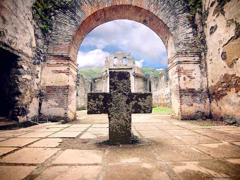 Explore Cultural Ruins in Ujarrás: A Historic Treasure