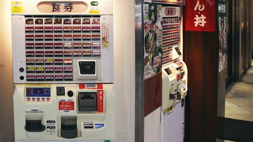 Dining Out in Japan: A Smooth Guide to Enjoying Local Cuisine