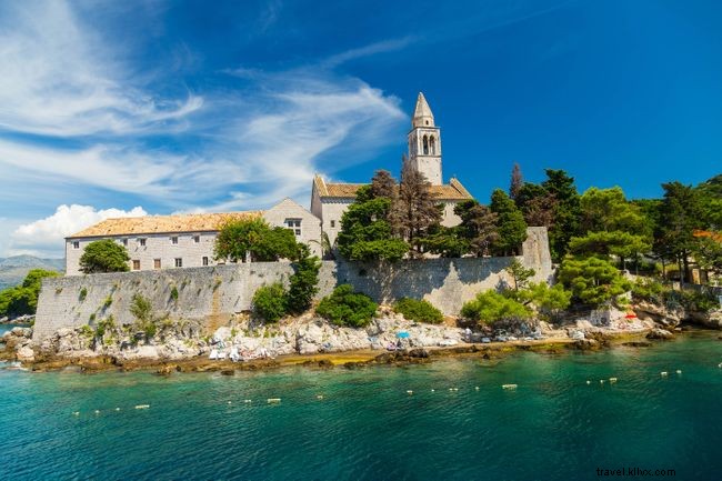 17 Hidden Island Getaways Loved by Wanderlust Readers