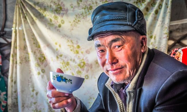 9 Inspiring Stories to Fuel Your Wanderlust Writing Challenge