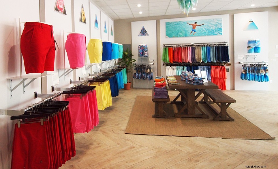 Explore Hamilton, Bermuda: A Premier Shopping & Dining Destination