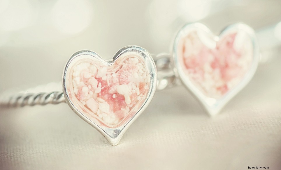 Explore Hamilton, Bermuda: A Premier Shopping & Dining Destination