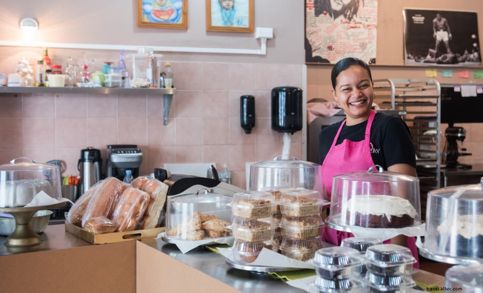 Discover Bermuda’s Premier Food Tours & Culinary Experiences